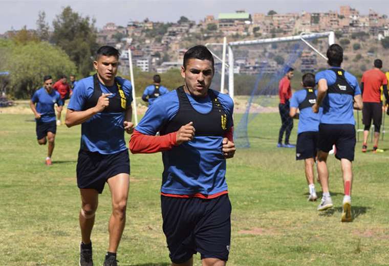 Cristian Chávez durante la práctica matinal del aviador