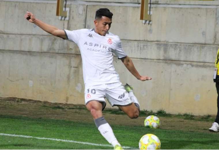 Roberto Fernández es uno de los representantes de Bolivia en el exterior. Foto: Club Leonesa