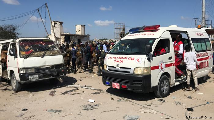Somalia Mogadischu Autobombe an Checkpoint (Reuters/F. Omar)