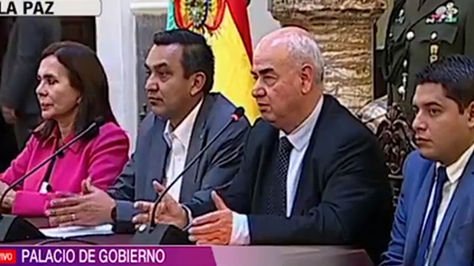 La conferencia de prensa de ministros en Palacio de Gobierno.