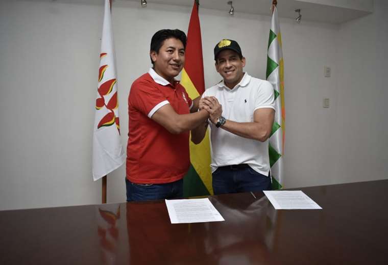 Marco Pumari y Luis Fernando Camacho (Róger Barba)