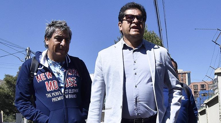 El DT más ganador de Bolivia, Eduardo Villegas (der.), dirigirá a Always Ready. | APG