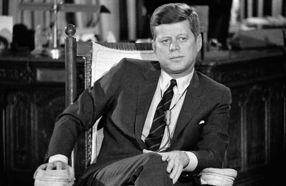El presidente estadounidense John F. Kennedy en la Casa Blanca en diciembre de 1962.