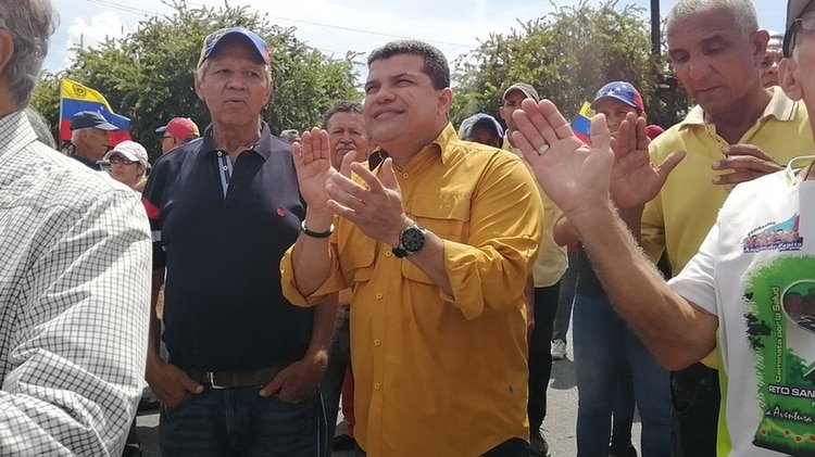 Luis Parra fue expulsado del partido Primero Justicia tras ser acusado de corrupción (Twitter: @LuisEParra78)