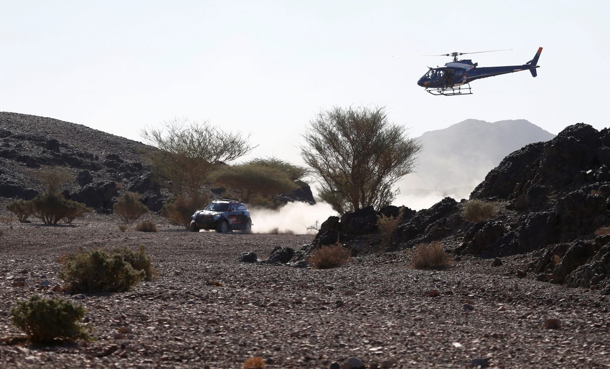 El argentino Orlando Terranova y su copiloto Bernardo Graue lideran la categoría de los autos a bordo de su Mini
