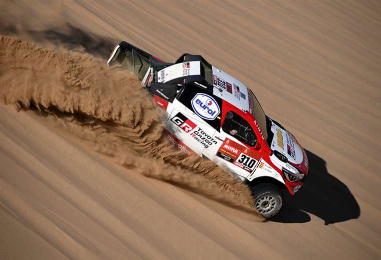 Fernando Alonso, en plena competencia. Foto: AFP