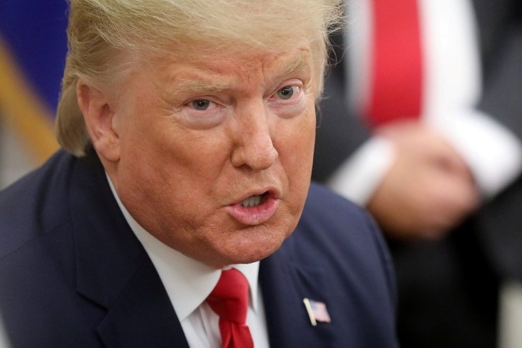 U.S. President Donald Trump speaks to reporters after welcoming Greek Prime Minister Kyriakos Mitsotakis in the Oval Office at the White House in Washington, U.S. January 7, 2020. REUTERS/Jonathan Ernst