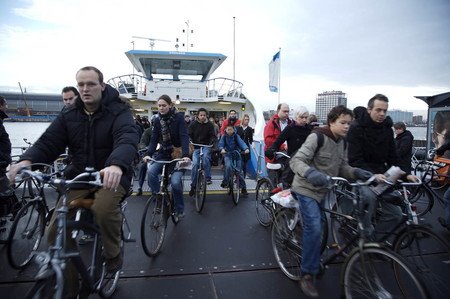 Pagos por kilómetro y descuentos por alquiler: en los Países Bajos se premia aún más ir a trabajar en bicicleta en 2020