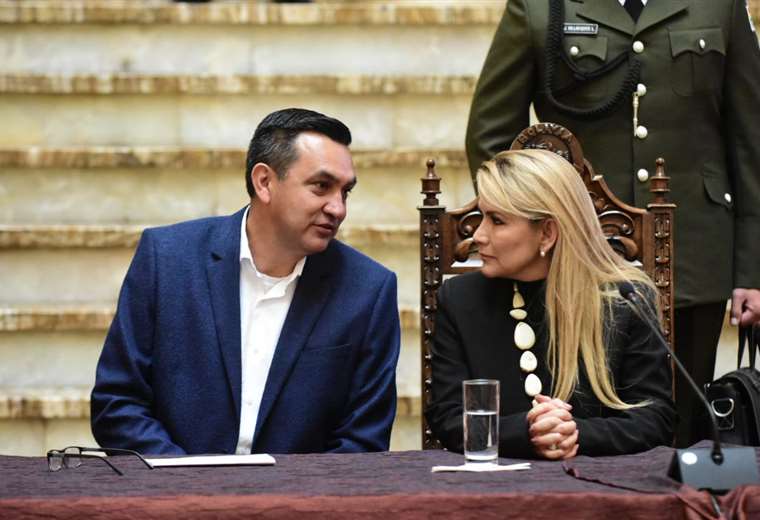 La jefa de Estado junto al ministro Núñez I Foto: Presidencia.