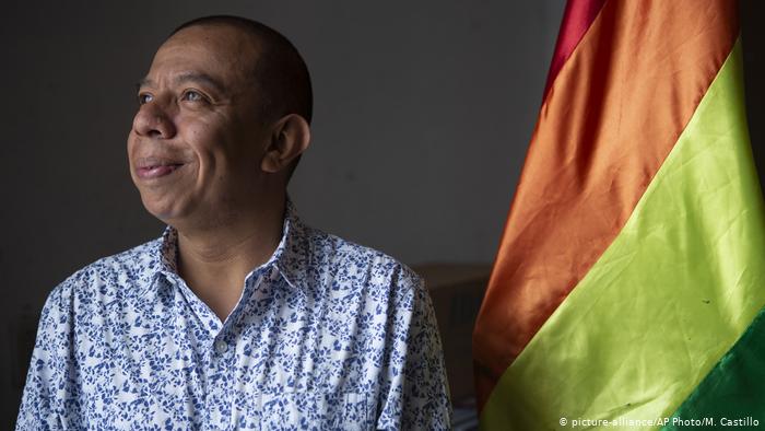 Guatemala Aldo Davila, erster offen homosexueller Kongressabgeordneter (picture-alliance/AP Photo/M. Castillo)