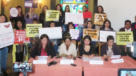 Activistas en La Paz demandan acciones concretas del gobierno para evitar más feminicidios.