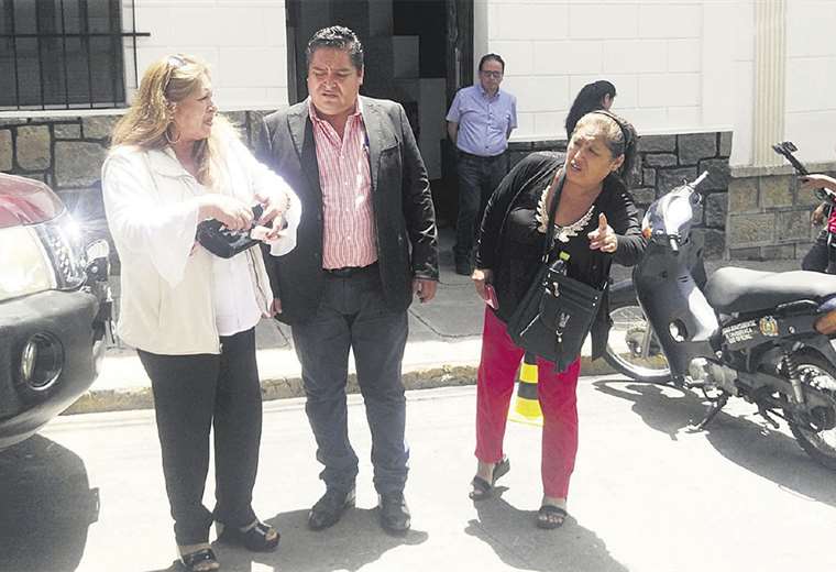 Extitular del TCP aseguró que en el caso Montenegro responderá ante las instancias correspondientes. Foto: Expresidente de TCP asegura que contrato por $us 200.000 es legal. Foto: WILLIAM ZOLÁ