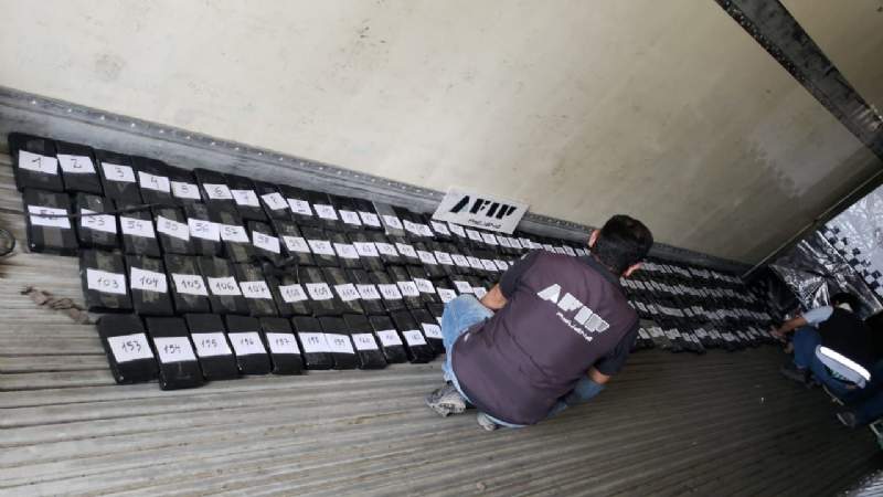 Incautan 207 kilos de cocaína que intentaban trasladar de Bolivia a Argentina