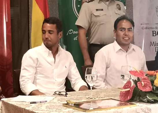 Hugo Dellien junto al ministro de Deportes, Milton Navarro, en Santa Cruz. Foto. Alejandra Árnez 