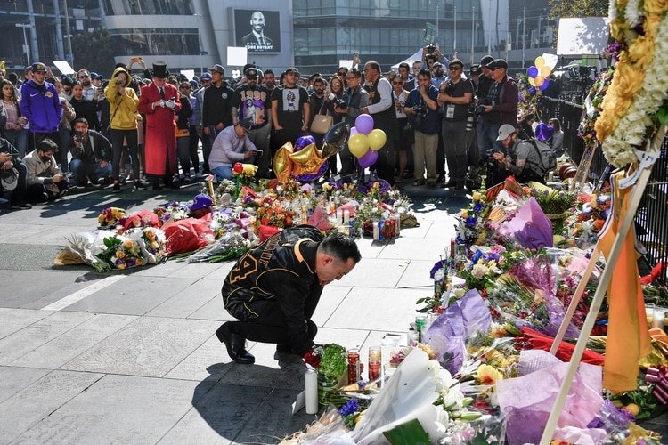 Los homenajes a Kobe Bryant en el Staples Center (USA TODAY Sports)