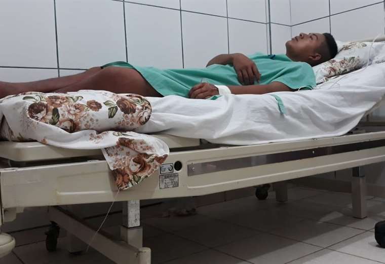 Los soldados son atendidos en el hospital de Yapacaní. Foto: Soledad Prado