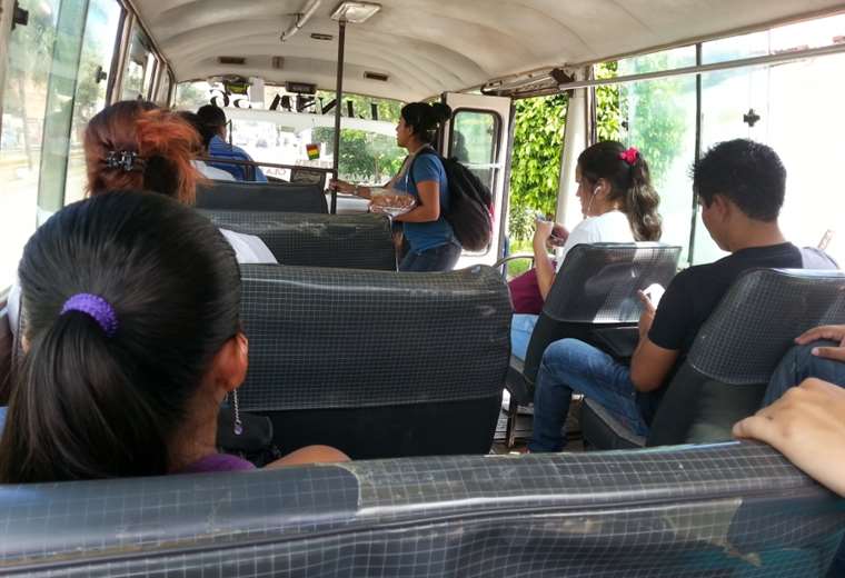 Imagen referencial de una unidad de transporte cruceño. (Foto: La Pública)