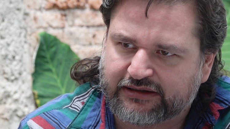 El periodista Diego Enrique Osorno entró en contacto con uno de los hijos del narcotraficante (Foto: Juan Vicente Manrique)