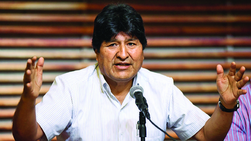 Evo busca candidatear para senador o diputado y se abre una polémica