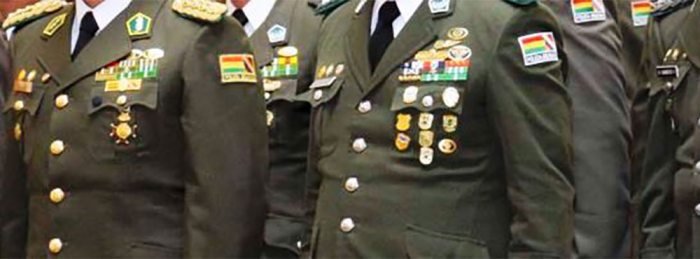 CUESTIONAN ASENSOS A GENERALES DE LA POLICÍA BOLIVIANA
