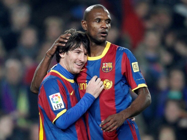 Abidal y Messi fueron compañeros en Barcelona entre 2007 y 2013 (Reuters)