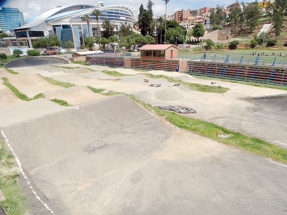 El escenario de la Copa Latinoamericana de BMX recibe algunas obras de refacción con miras a las competencia departamentales.