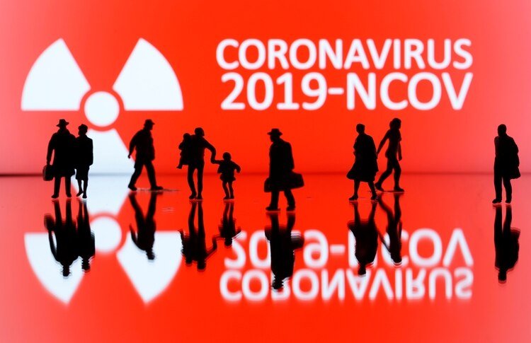 El coronavirus ya mató a más de 630 personas y contagió a otras 30.000 (REUTERS/Dado Ruvic/Illustration)