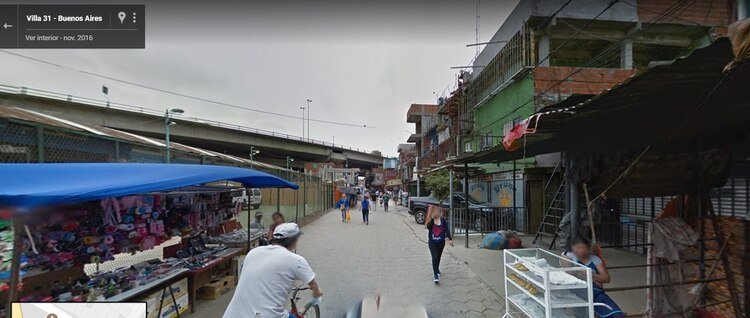 Una imagen de la Villa 31 en Street View (foto de 2016).