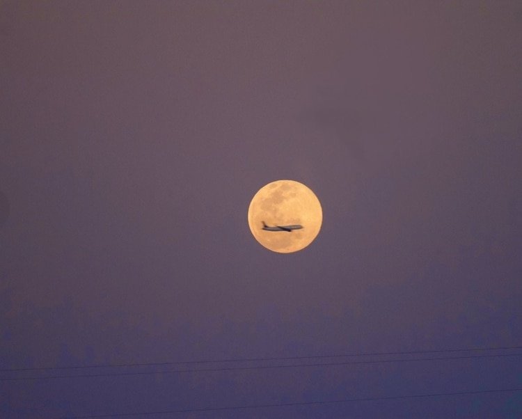 Luna de Nieve desde Huitzquillocan, Estado de México (Foto: Twitter @ValeWolf)