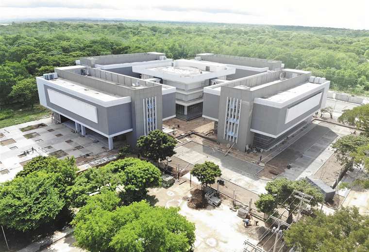 Entre las obras con deudas hay pequeñas, medianas y también grandes como la Quinta.