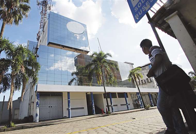 Se denunciaron compras de celulares, aumento de los refrigerios y del transporte