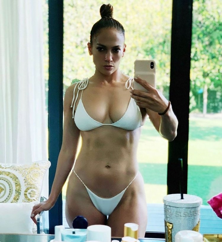 Jennifer Lopez presumió su increíble cuerpo en una foto al natural (@jlo)