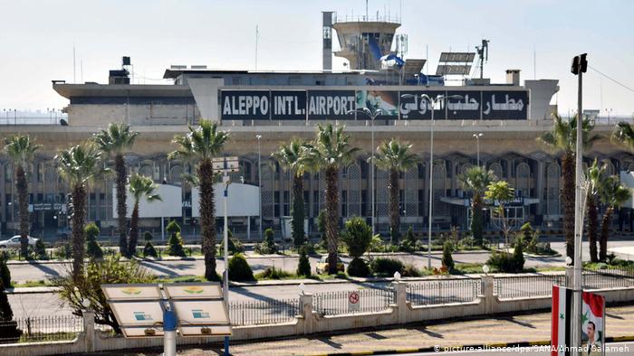 Este vuelo se produce unos días después de la reconquista por las fuerzas gubernamentales de sectores en torno a Alepo. (picture-alliance/dpa/SANA/Ahmad Salameh)