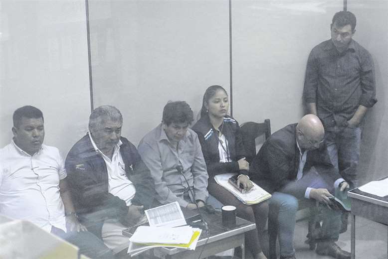 Los aprehendidos y sus abogados defensores negaron los cargos en caso del ‘narcojet’. Foto: HERNÁN VIRGO