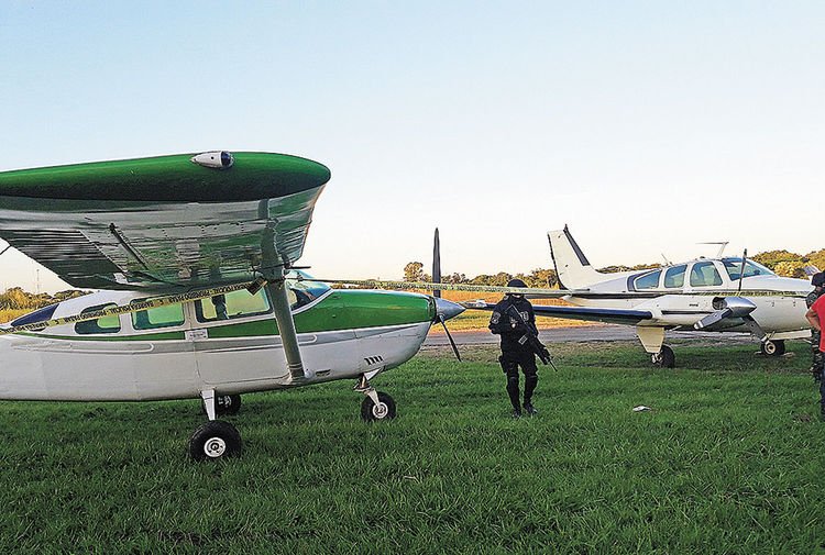 Beni. Otra avioneta con placa clonada y que transportaba droga.