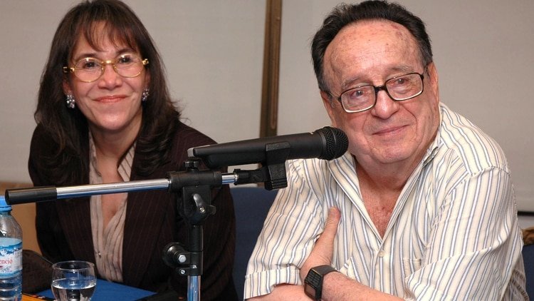 El escritor y actor mexicano Roberto Gómez Bolaños, 