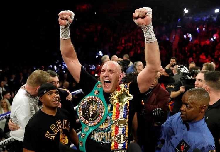 Tyson Fury se quedó con el cinturón de la WBC