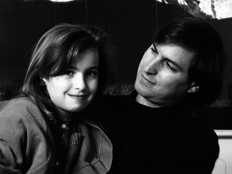 Steve Jobs junto a su hija mayor, Lisa, con quien tuvo una relación difícil.