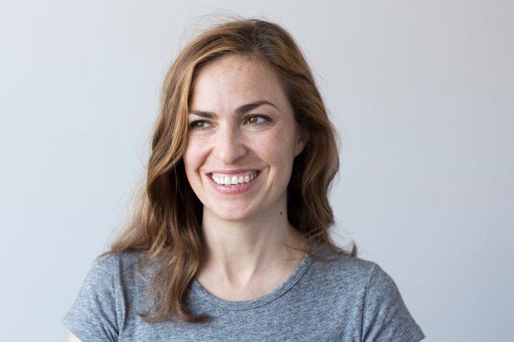 Lisa Brennan es hija de Steve Jobs y Chrisann Brennan (Brigitte Lacombe/Grove Press)