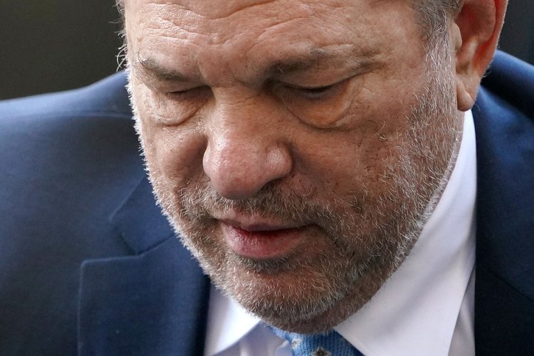 El productor de Hollywood Harvey Weinstein fue condenado y recibirá sentencia el 11 de marzo. (REUTERS/Carlo Allegri)