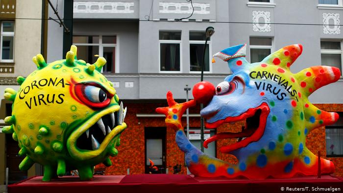 El Carnaval de Düsseldorf tematizó la epidemia en su desfile principal el 24 de febrero. 
