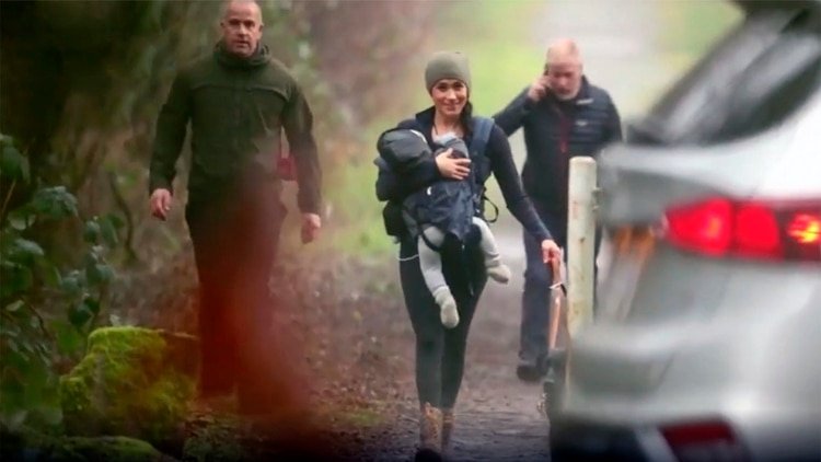 El paseo de Meghan Markle con su hijo Archie y dos de sus guardespaldas por un parque público de Vancouver