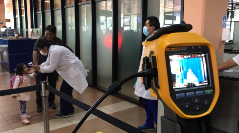 El control en el aeropuerto Jorge Wilstermann. | Los Tiempos