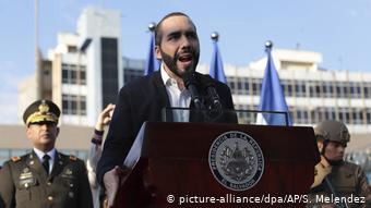 El Salvador | Präsident Nayib Bukele (picture-alliance/dpa/AP/S. Melendez) El Salvador | Präsident Nayib Bukele (picture-alliance/dpa/AP/S. Melendez)