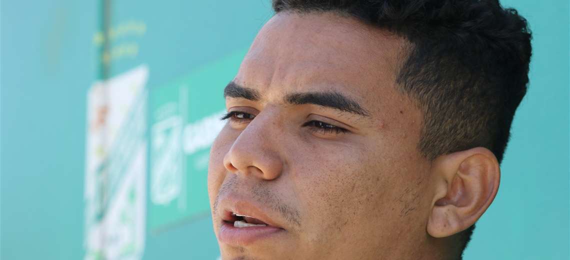 Wilfredo Soleto estuvo ayer en la sede de Oriente. No entrenó porque se sentía cansado por todo el trajín del partido del miércoles en El Alto. Foto: Hernán Virgo