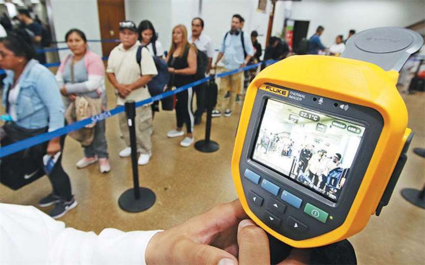 La alerta amarilla activó más medidas de protección, como la implementación de escáneres . Foto: Hernán Virgo