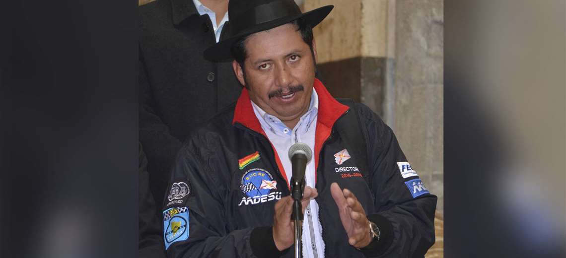 El jueves el gobernador de Chuquisaca señaló que jamás pensó renunciar a su cargo. Foto: ABI