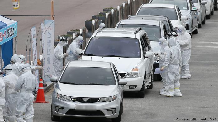Corea del Sur ha creado Corona Drive-ins para pruebas rápidas en varias ciudades(picture-alliance/dpa/YNA)