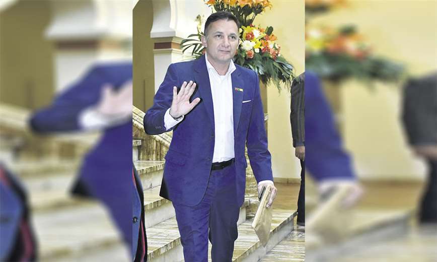 Tiene el apoyo de las Fuerzas Armadas. Era un hombre de Luis Fernando Camacho. Foto: APG Noticias