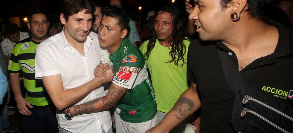 Ronald Raldes fue elegido presidente de Oriente el 20 de julio del año pasado. Su llegada al club fue bien recibida por la hinchada. Foto: Jorge Ibáñez